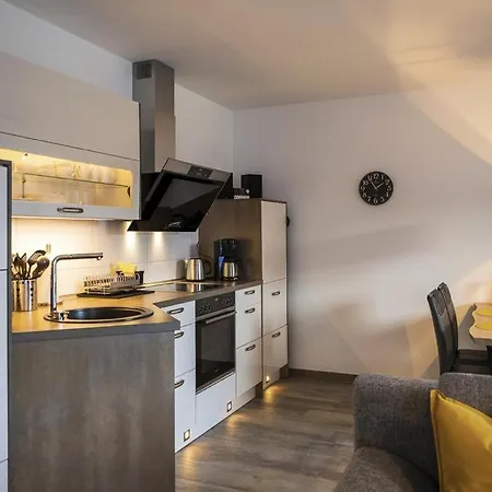 Tor Zum - Neubau Mit Sauna, Fahrstuhl Und Tiefgarage 아파트 Ostseebad Kühlungsborn