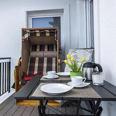 Tor Zum - Neubau Mit Sauna, Fahrstuhl Und Tiefgarage Apartment Kuehlungsborn